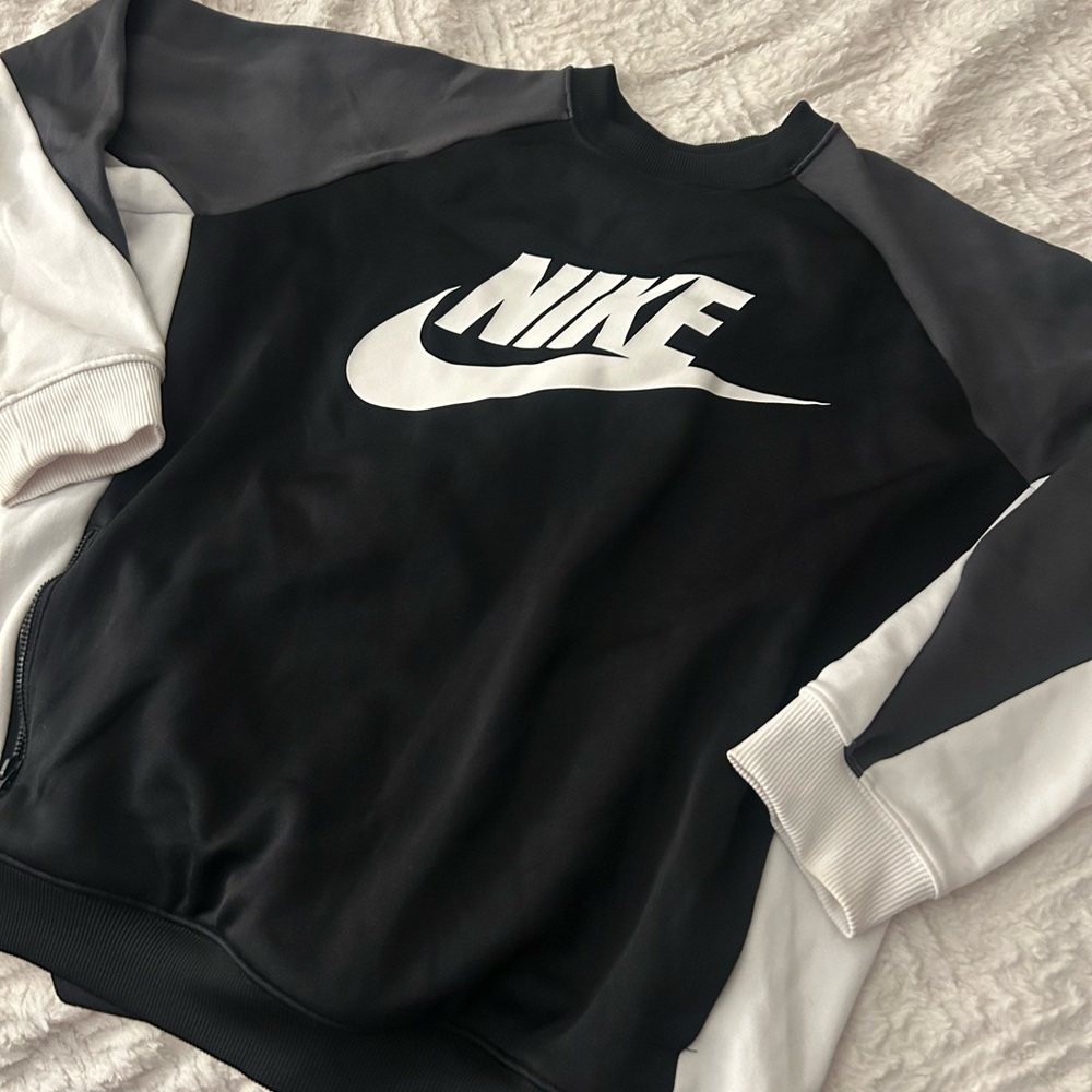 Nike Black and Gray Pullover